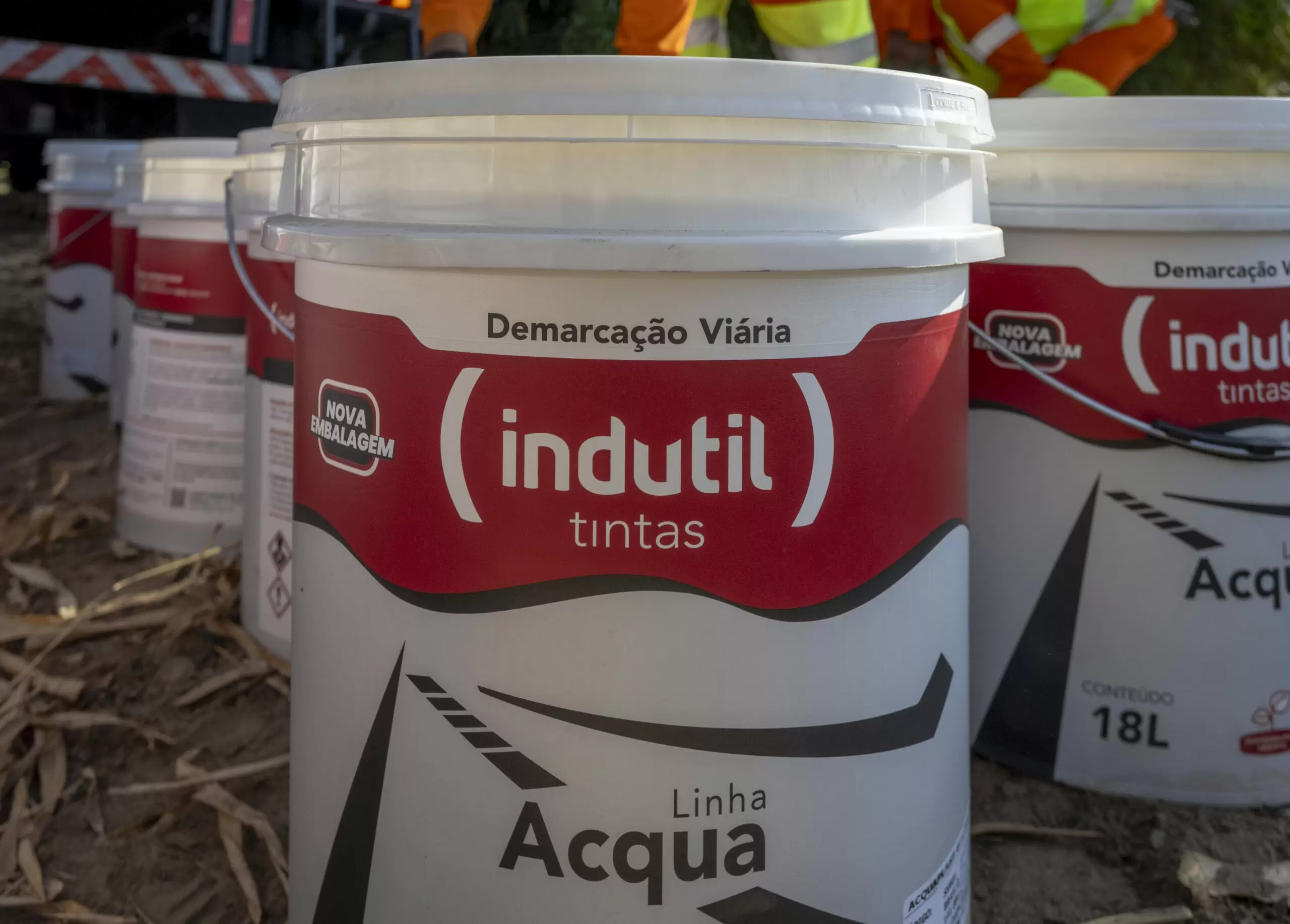 Tecnologia Híbrida: Como as Tintas Indutil Estão Revolucionando a Indústria de Sinalização Viária