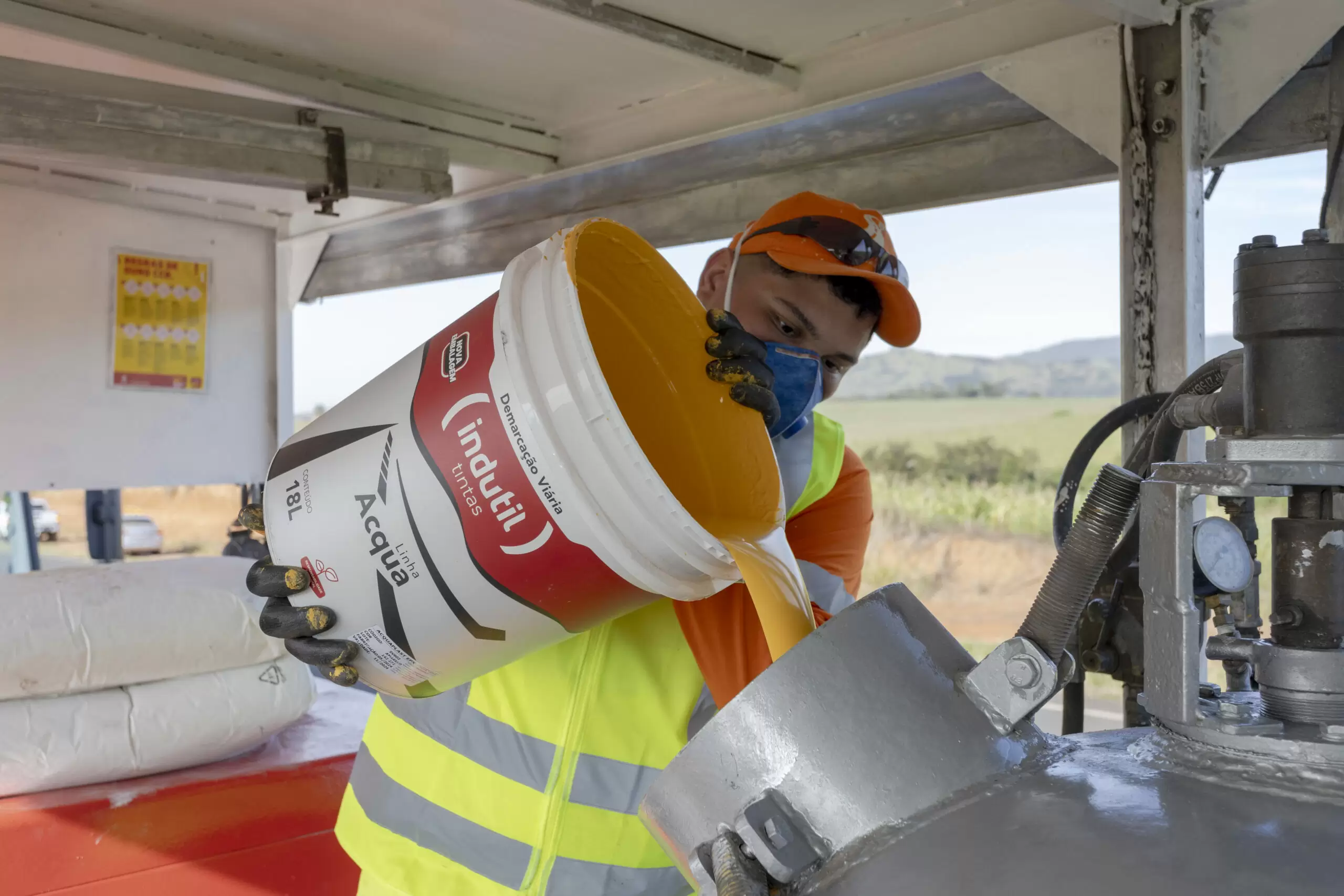 Tecnologia das Tintas à Base de Água da Indutil: Sustentabilidade e Desempenho