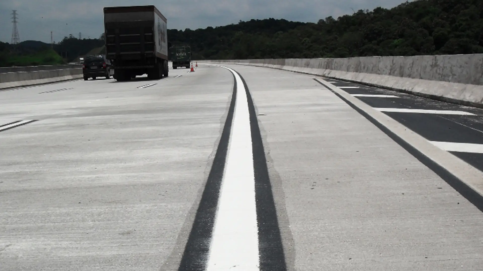 Tinta Viária para Demarcação em Pavimento de Concreto